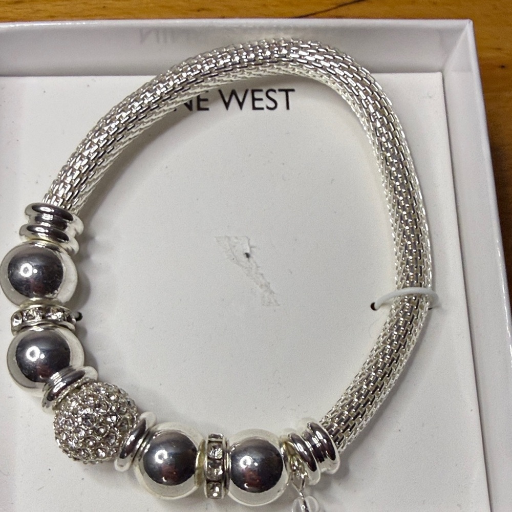 Nine West Bracelet Silver Color with Beaded Accents Stretch Fit New With Tags